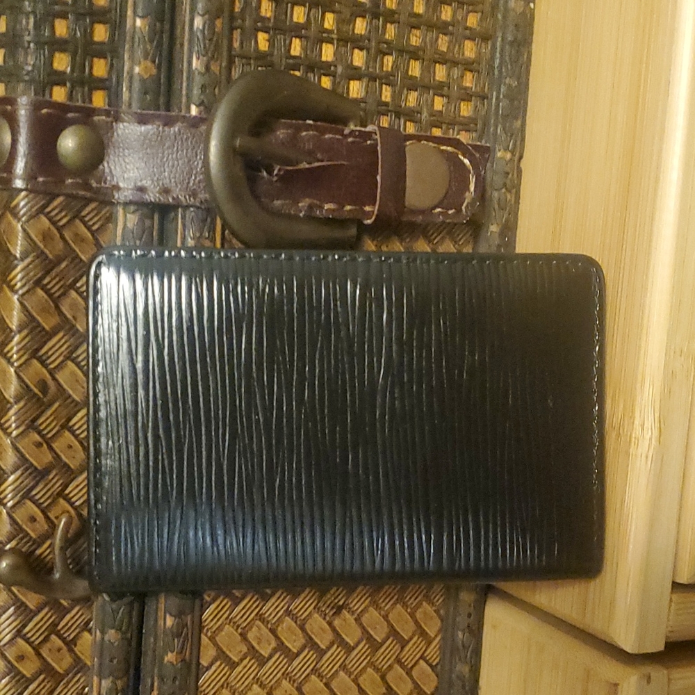 Louis Vuitton Epi Card Holder